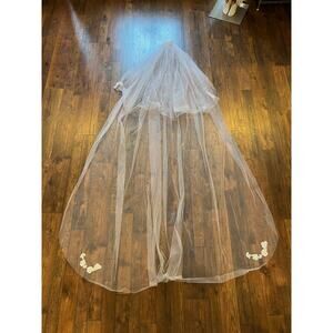 Vintage Tulle Bridal Veil w Lace Cap 2 Tier Cathedral Length w Floral Applique